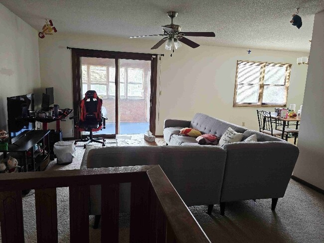 Foto del edificio - 2111 Palmer Cir