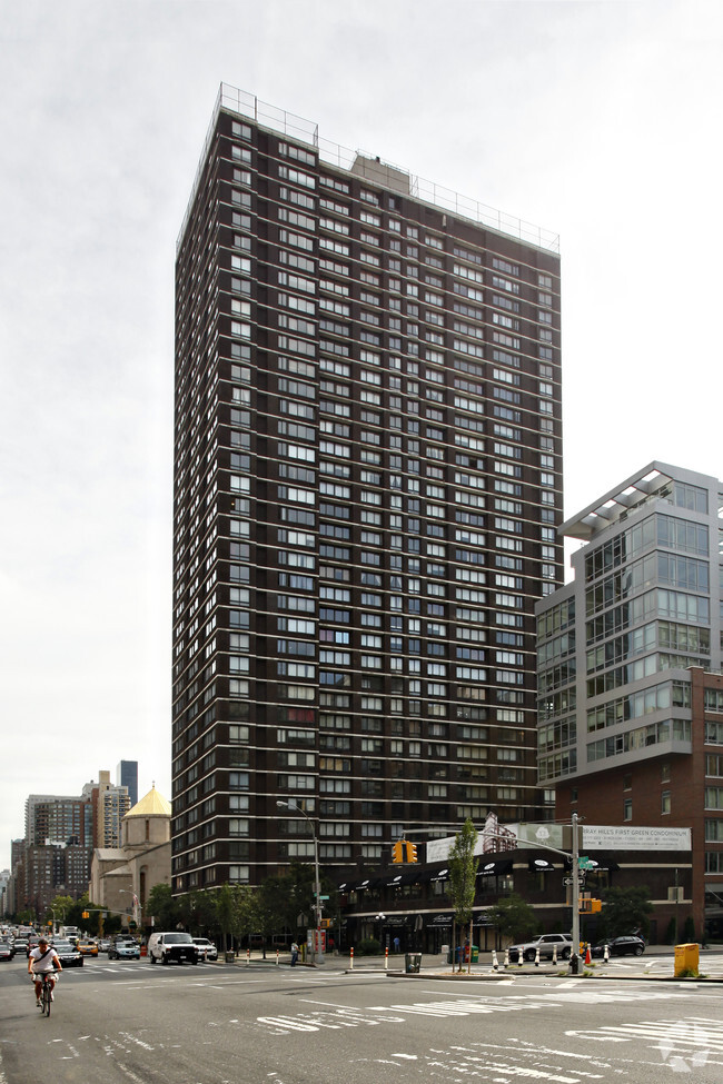 Building Photo - 300 East 34th Street