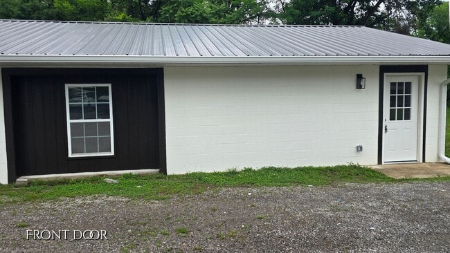 Building Photo - 3169 Earhart Rd