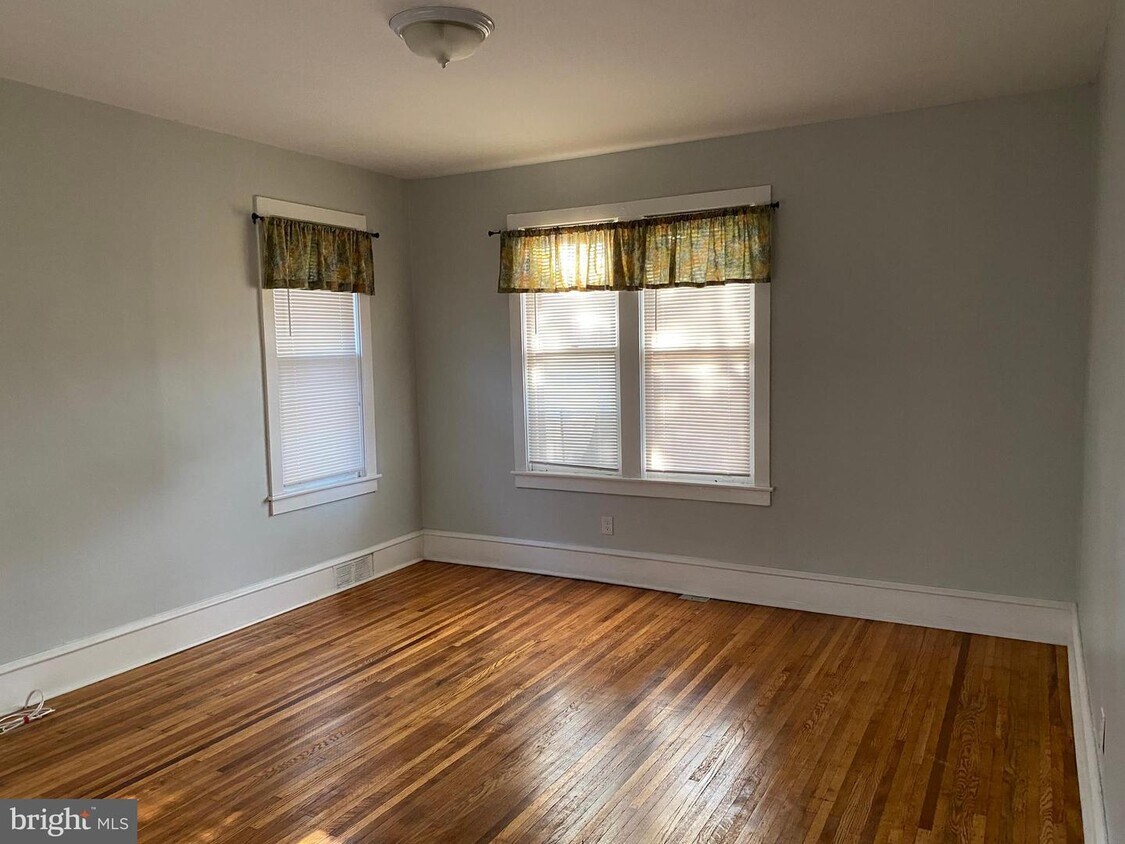 35 Chestnut St, Haddonfield, NJ 08033 Apartment for Rent in