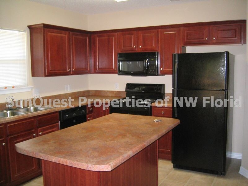 Foto del edificio - 1321 Green Wave Ct