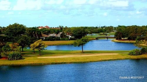 Foto principal - 2401 Village Blvd
