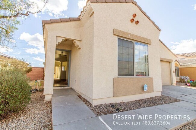 Building Photo - Nice 3 bedroom, 2 bath near 83rd Ave & Low...