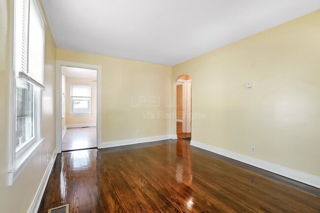 Foto del edificio - 936 Camden Ave