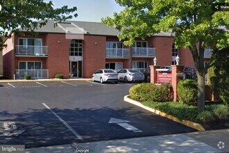Building Photo - 1225 Norwalk Rd