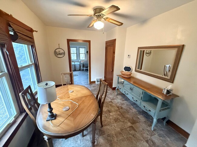 Foto del edificio - 511 10th Ave SE