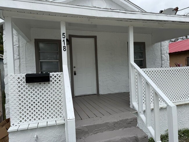 Photo - Cozy Plant City Bungalow! Apply for FREE This Holiday Season! House