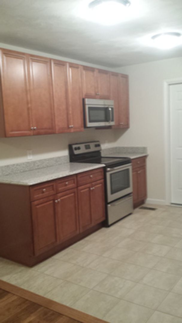 Building Photo - Beautifully Remodeled Home