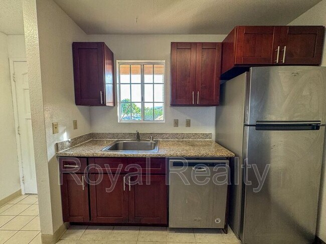 Building Photo - 94-1465 Waipio Uka St