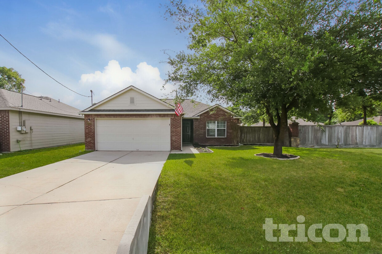 Foto principal - 16229 Summerset Estates Blvd
