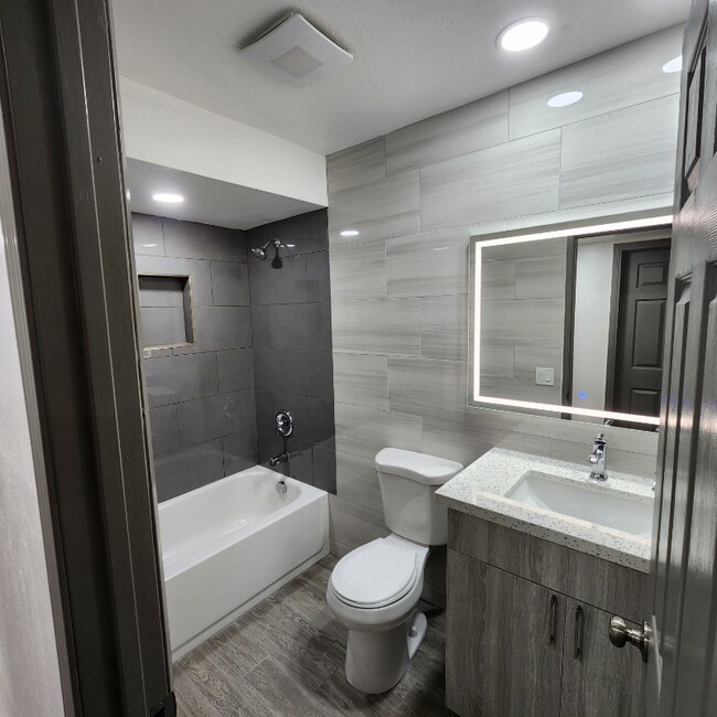 Building Photo - 32900 Cathedral Canyon Dr