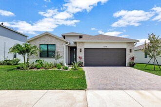 Building Photo - 5795 SE Sky Blue Cir