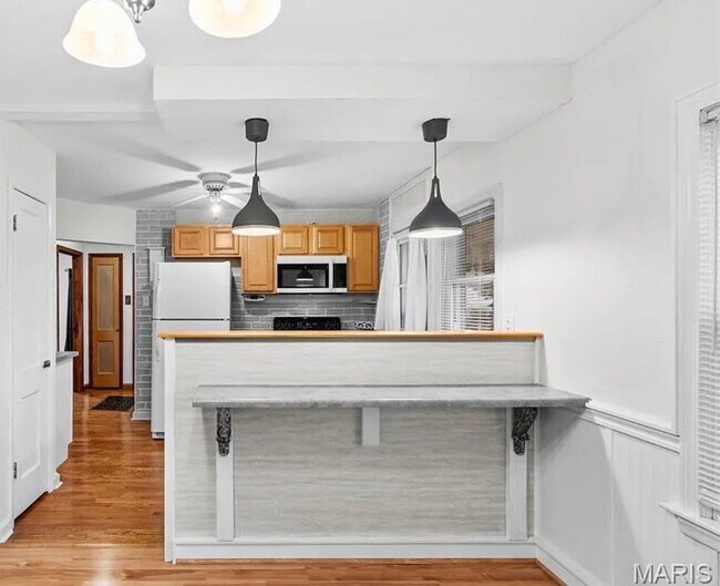 Foto del edificio - 3557 St Joachim Ln