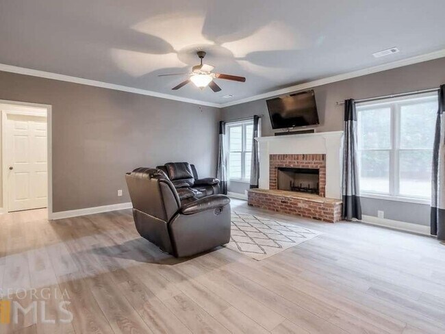 Foto del edificio - Gorgeous 5/5.5 Bedroom Single Family Home ...