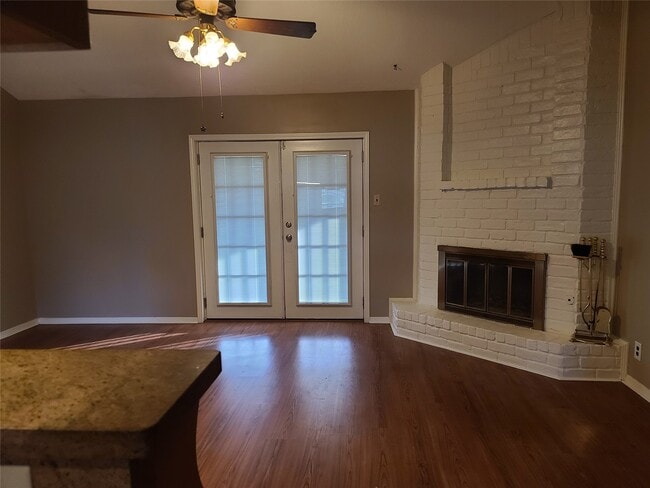 Building Photo - 5303 Little John Ln