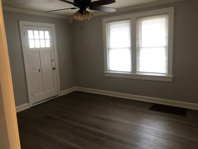 Building Photo - 211 N 47th St