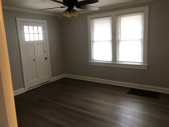 Foto del edificio - 211 N 47th St