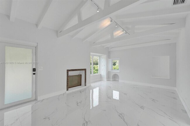 Foto del edificio - 4717 Alton Rd
