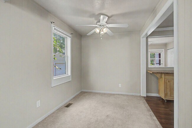 Building Photo - 317 Maney Dr