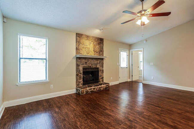 Building Photo - 2221 Alderney Ct