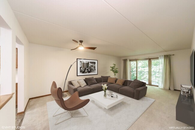 Foto del edificio - 5360 N Lowell Ave
