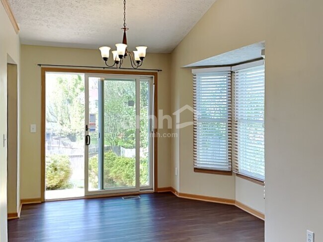 Foto del edificio - 623 Heartland Meadows Dr