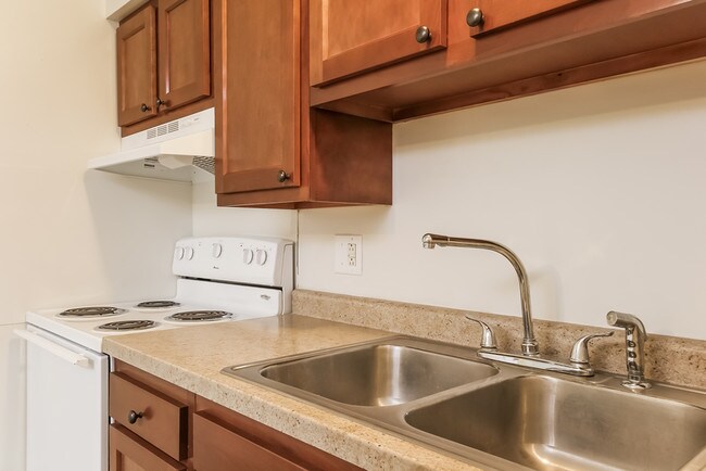 Building Photo - 511 Sprague Ave