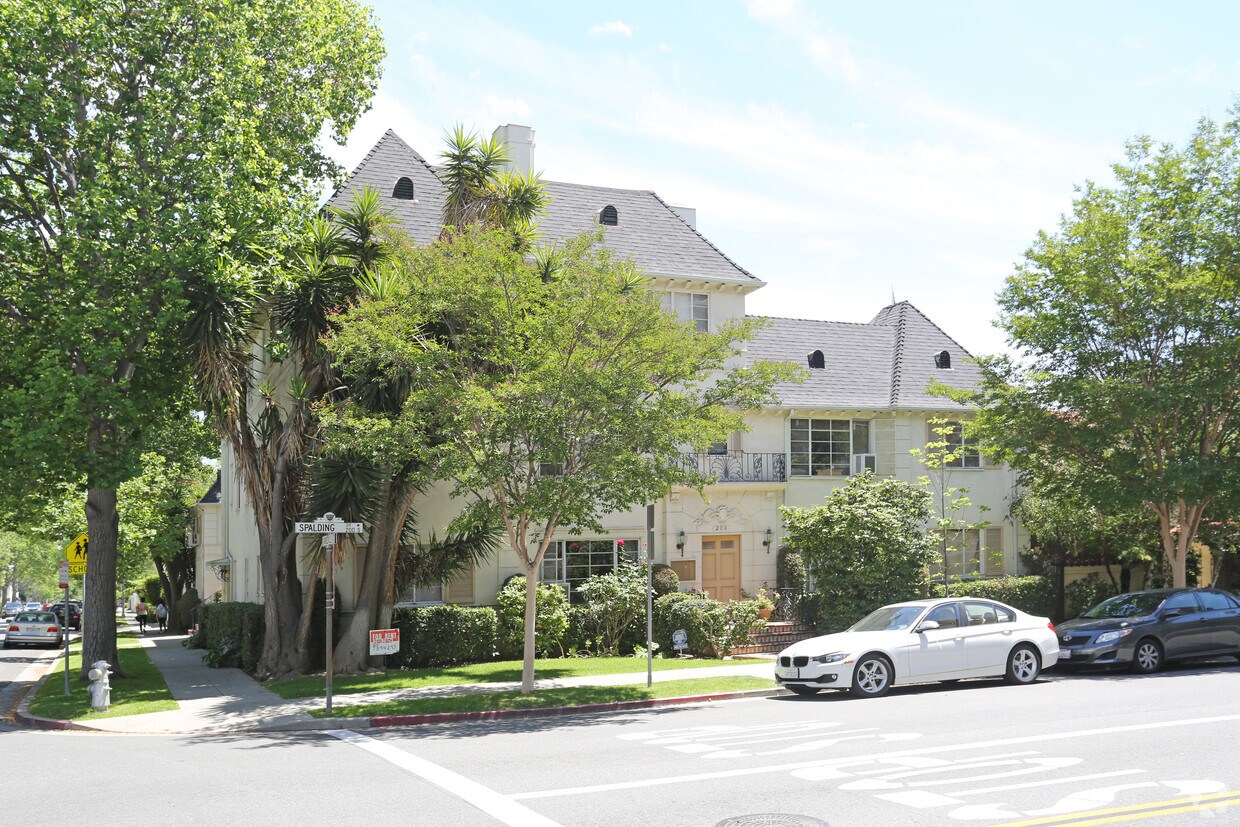 200 S Spalding Dr, Beverly Hills, CA 90212 Apartments in Beverly