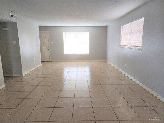 Building Photo - 1507 Nolana Ave
