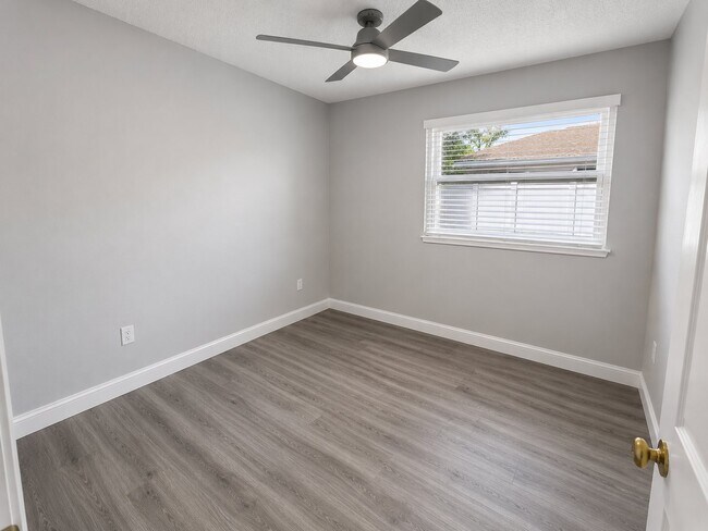 Building Photo - 1812 47th Ave Dr W