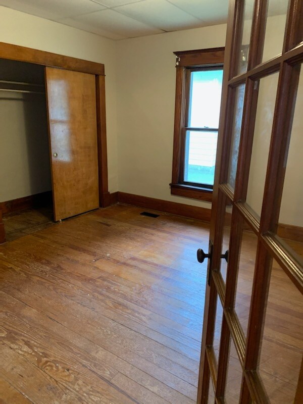 2nd Bedroom - 310 East Ave S