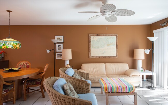 Foto del edificio - 1 Bedroom 1 Bathroom Furnished Beach Front...