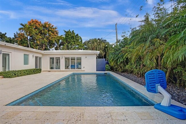 Foto del edificio - 2514 Yacht Club Blvd