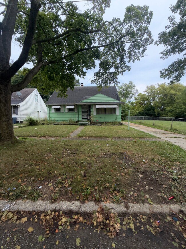 Building Photo - 3909 Seneca St