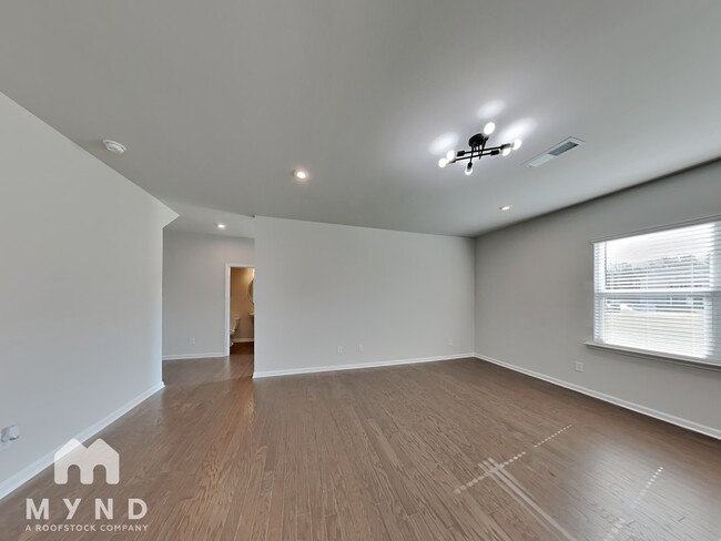 Building Photo - 5820 Wheeler Ridge Rd
