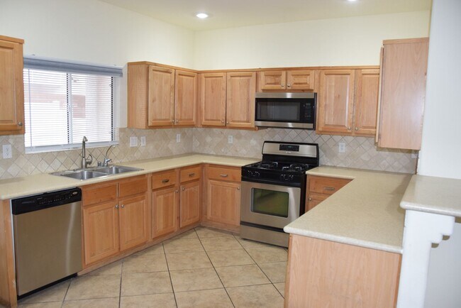 Building Photo - NORTHWEST - 2 STORY HOME - 89149