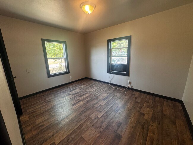 Foto del edificio - 1222 B St SE
