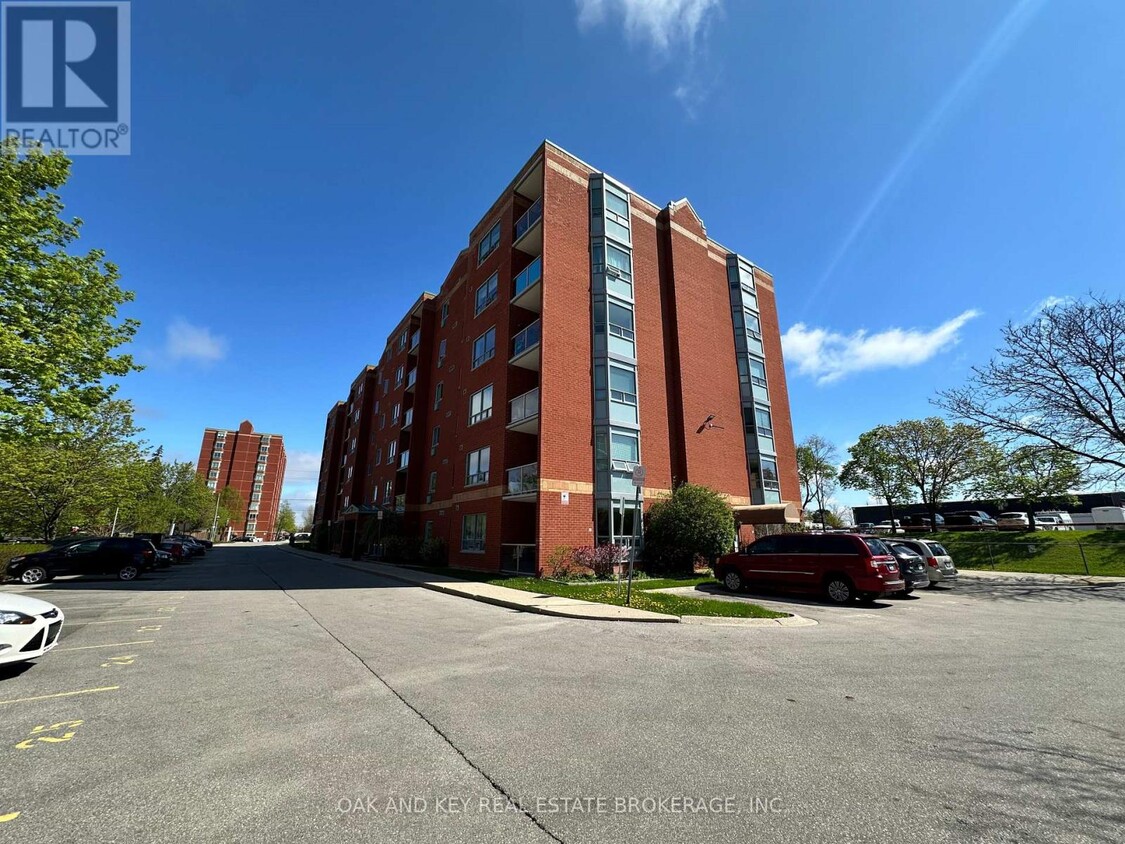 Photo principale - 77-477 Base Line Rd W