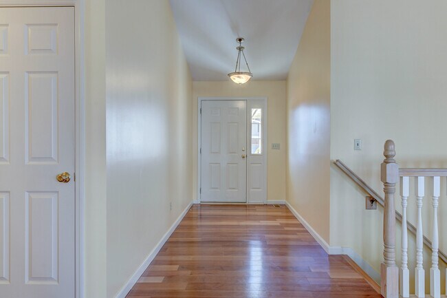 Building Photo - 416 Copper Tree Trails