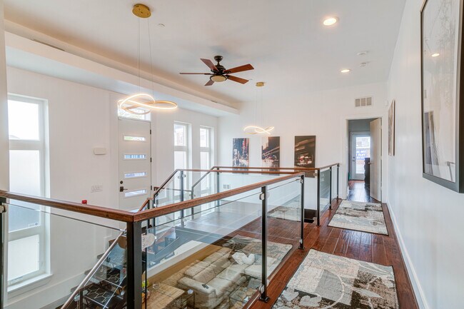 Foto del edificio - 2601 E Hagert St