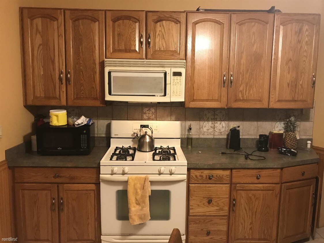 12 Larchmont St, Dorchester, MA 02124 Condo for Rent in Dorchester