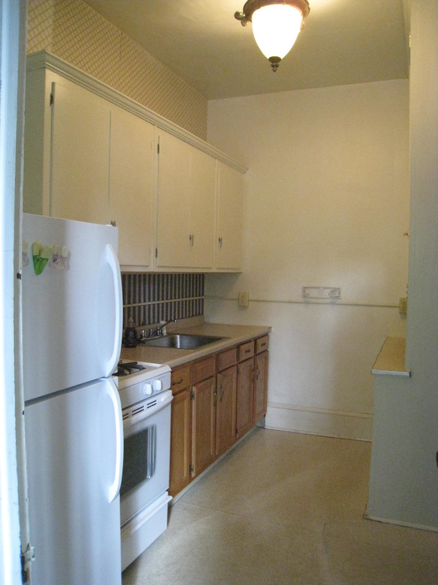 Kitchen - 115 N Main St