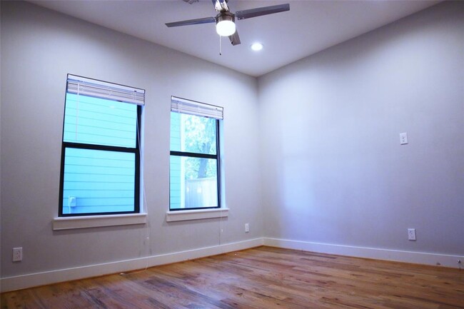 Building Photo - 1619 Dumble St