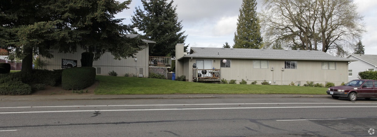 Primary Photo - Stoneridge Duplexes