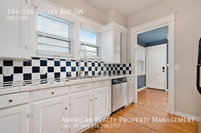 Building Photo - 104-106 Valley Ave SW