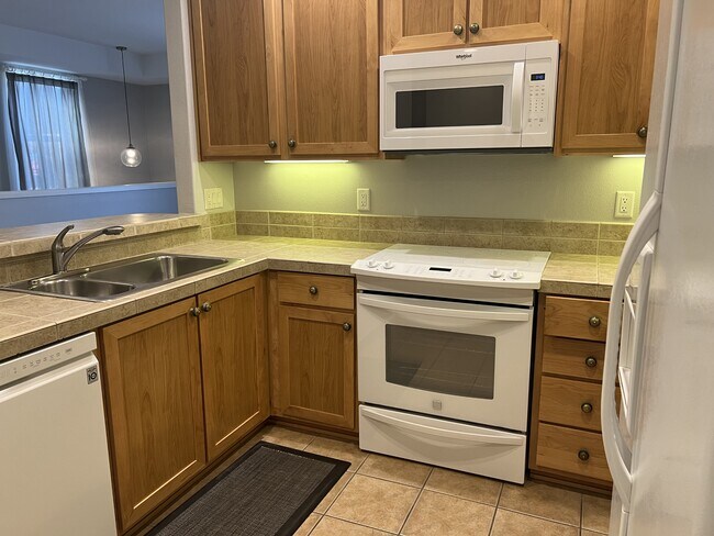 Foto del edificio - 10925 SW Briarwood Pl