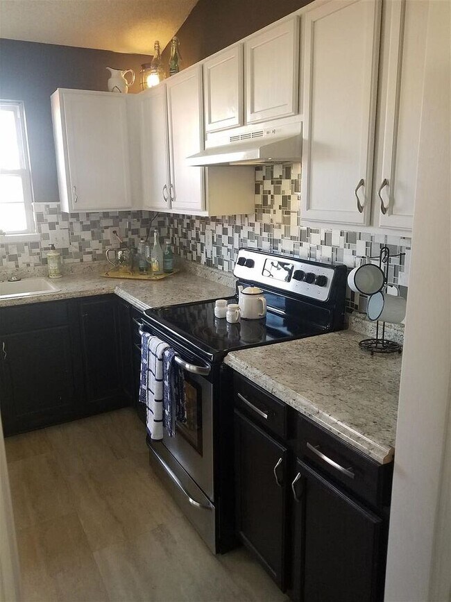 Foto del edificio - Southwest Wichita Home - Beautiful Interio...