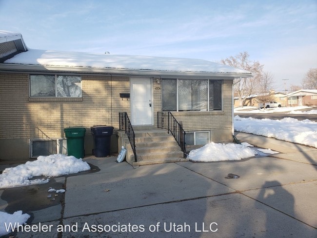 Building Photo - 5643 S 2200 W