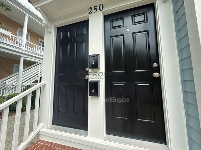 Building Photo - 250 Rutledge Ave