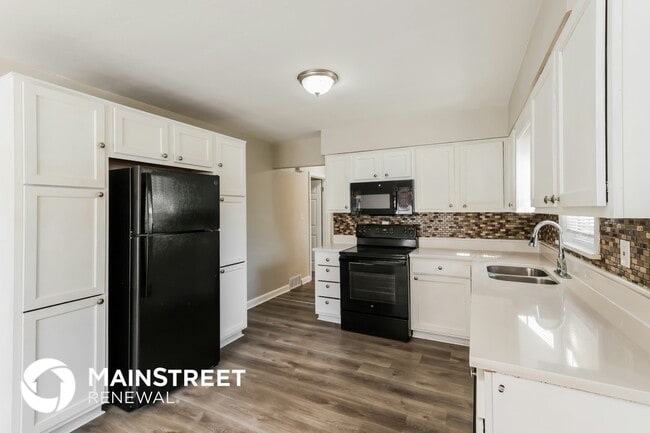 Building Photo - 5211 Eugene Way